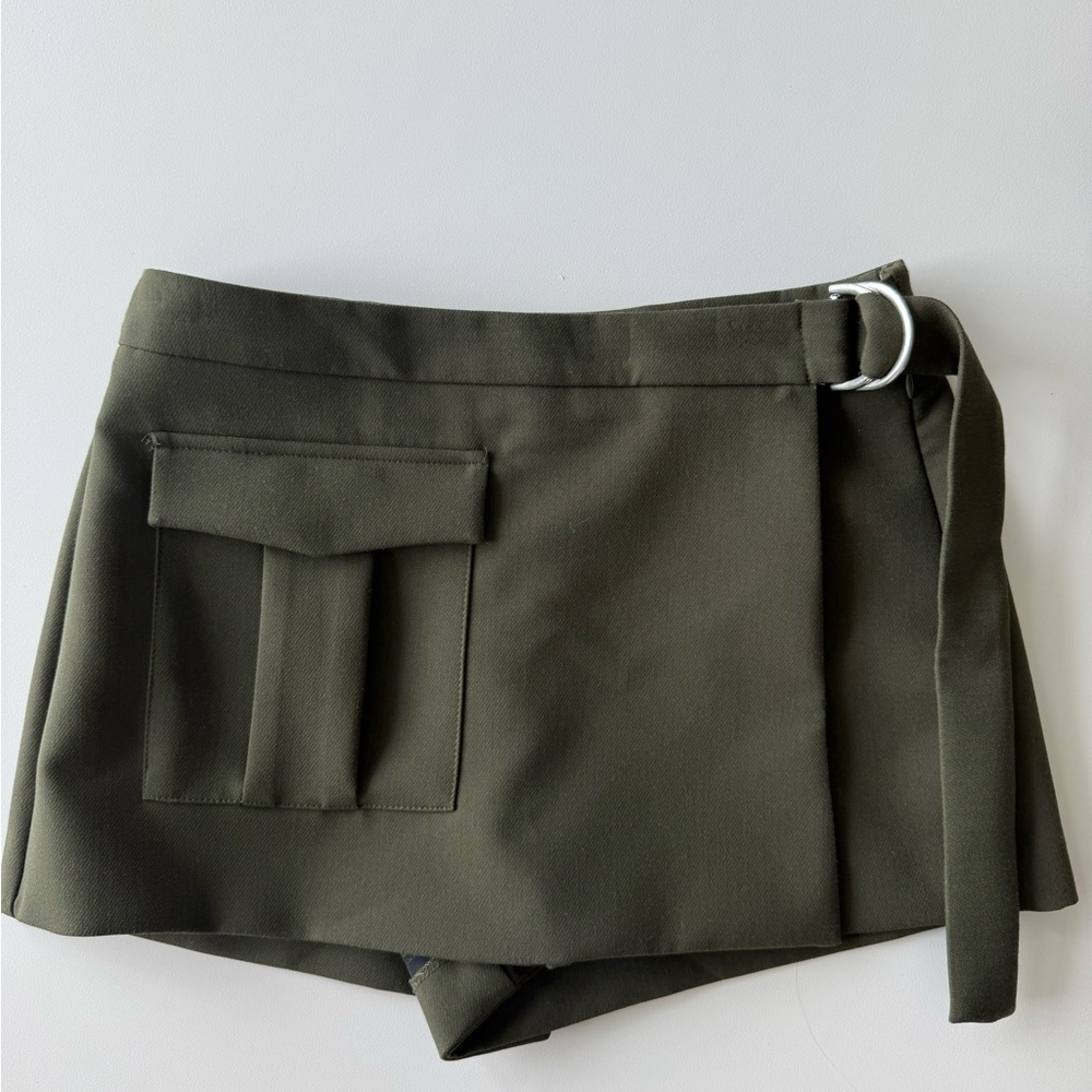 Zara Cargo Green Skort M